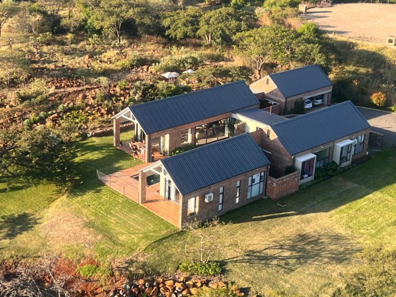 Hilltop House Ladysmith Exterior photo