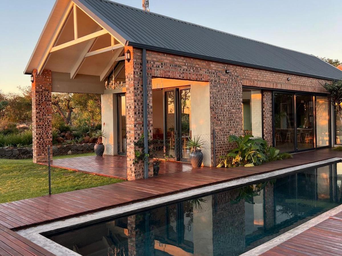 Hilltop House Ladysmith Exterior photo