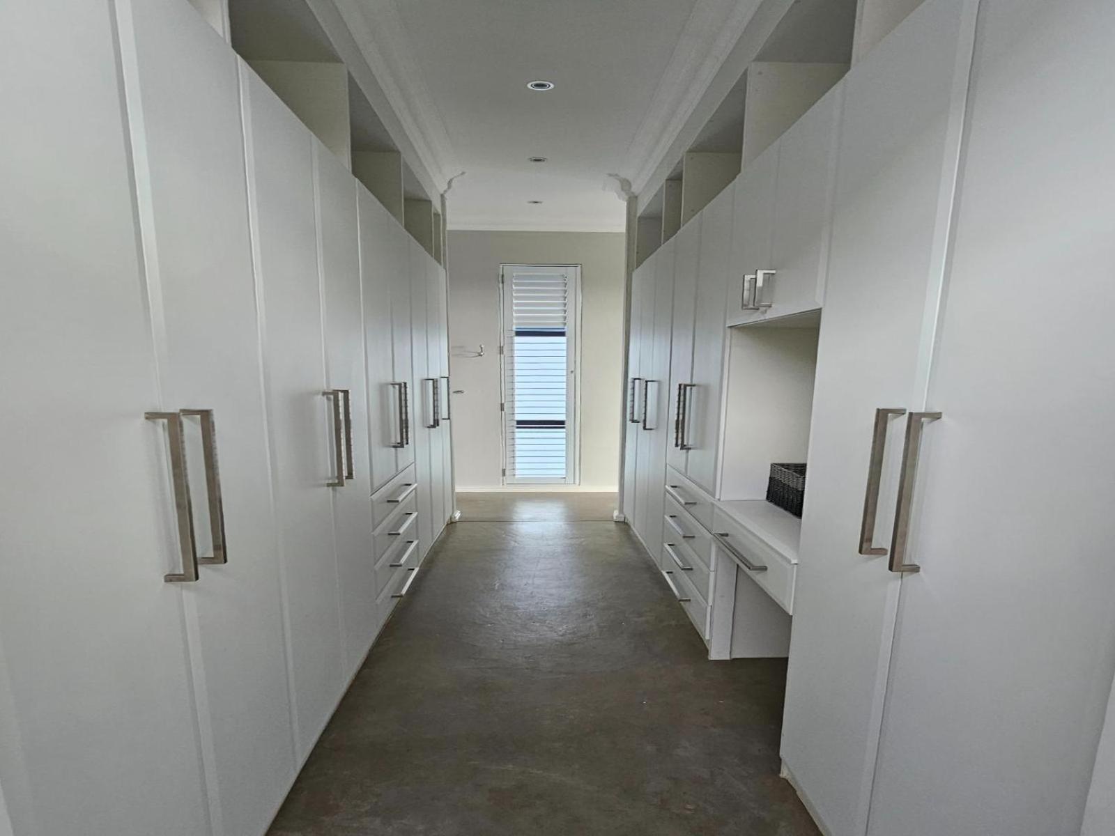 Hilltop House Ladysmith Room photo